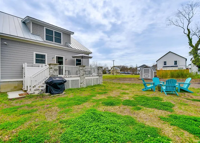 Walk To Beach & Central Park: Home In Cape Charles