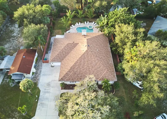 The Pine And Palms - Private Luxury Resort