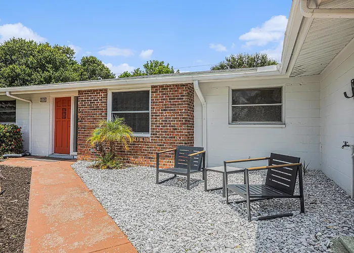 3 Bedroom, 6 Beds, Heated Pool, Spa, Bbq, Fire Pit