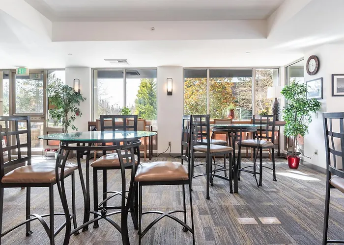 Marshall Suites Bainbridge Island, Surestay Collection By BW
