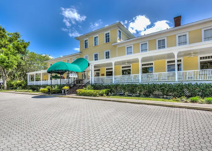 Lakeside Inn On Lake Dora