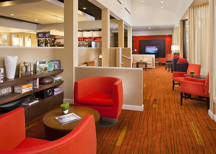Courtyard By Marriott Memphis East/Park Avenue