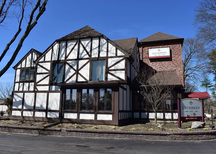 East Norwich Inn
