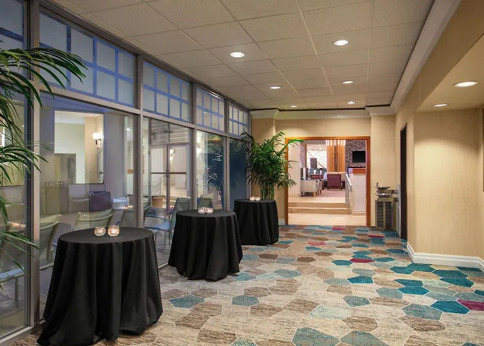 Ac Hotel By Marriott Portland Lake Oswego