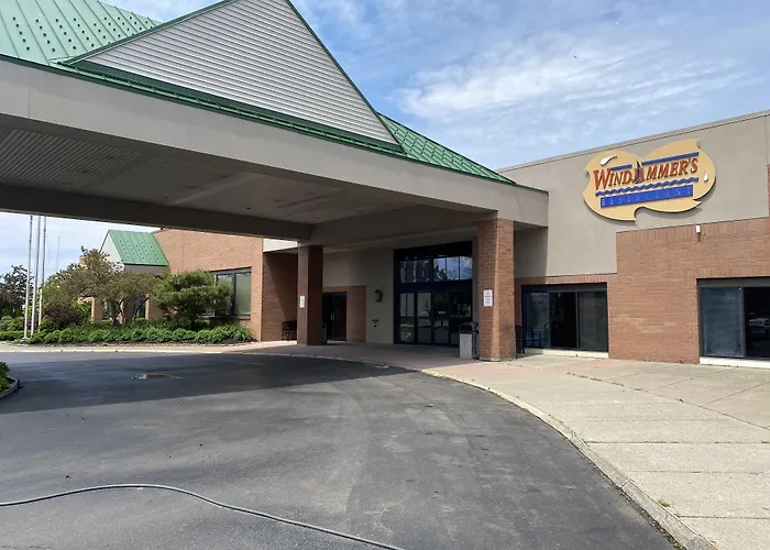 Clarion Hotel Conference Center On Lake Erie