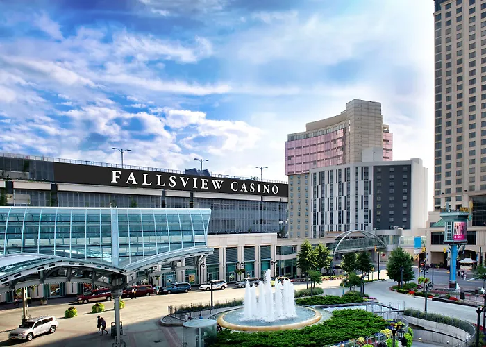 Wyndham Grand Fallsview Hotel