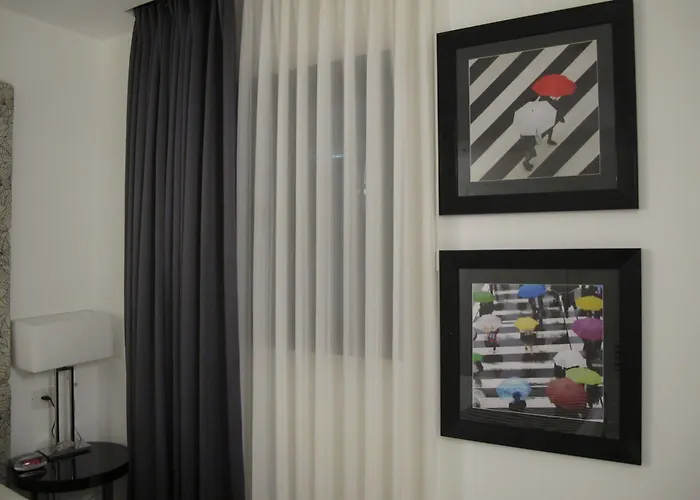 Best Western Regency Suites