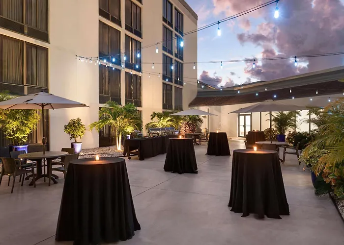 Doubletree By Hilton Fort Myers At Bell Tower Shops