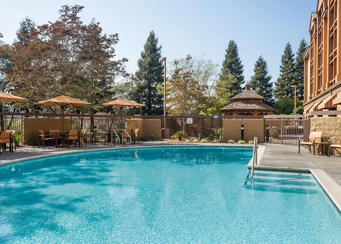 Courtyard By Marriott Santa Rosa