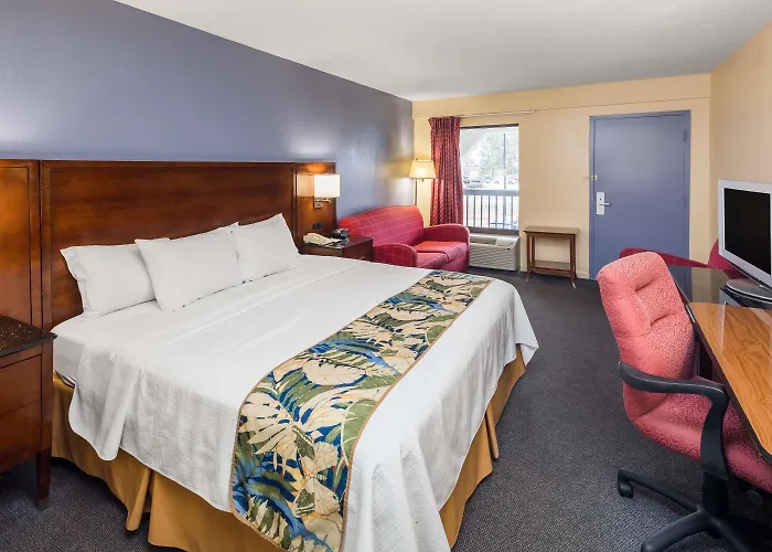 Days Inn By Wyndham Walterboro