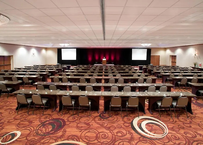 Sheraton Minneapolis West Hotel