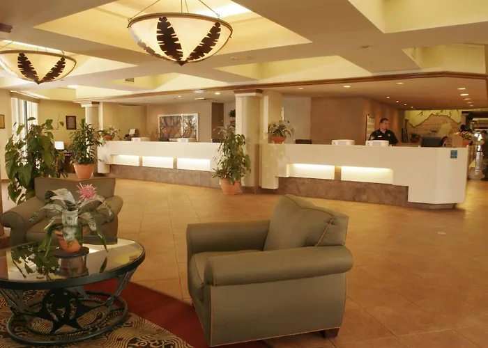 Maingate Lakeside Resort