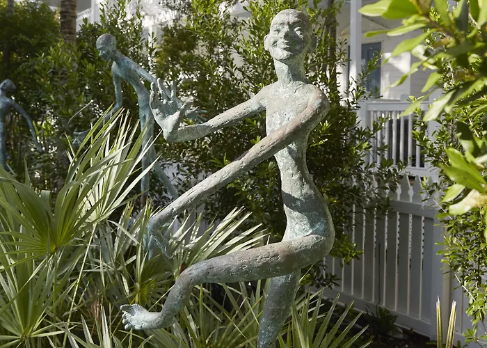 Parrot Key Hotel & Villas