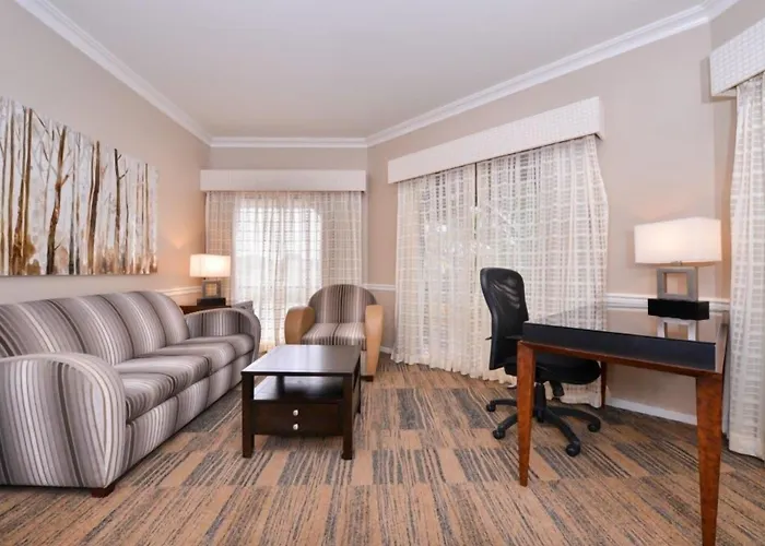 Best Western Plus Novato Oaks Inn
