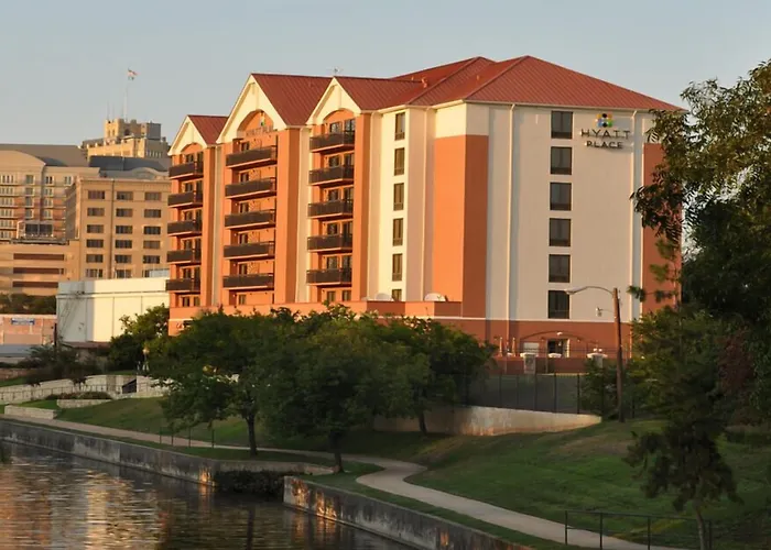 Hyatt Place San Antonio Riverwalk