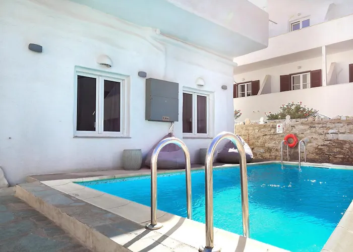 Madaky Hotel