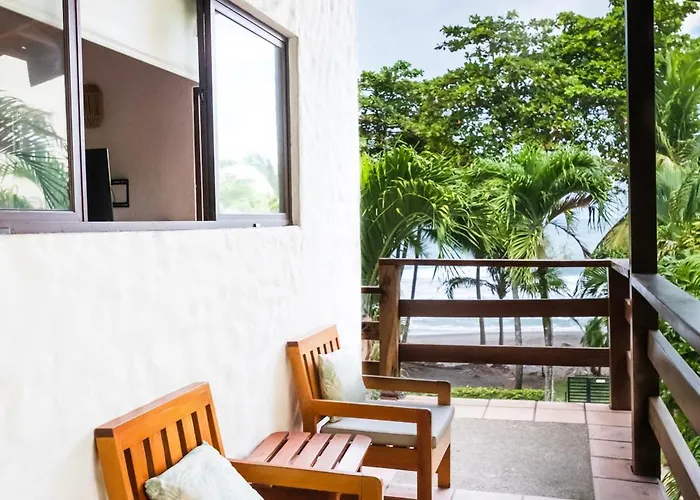 Ola Bonita Beachfront Apart Hotel