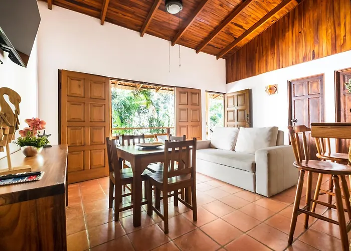 Ola Bonita Beachfront Apart Hotel