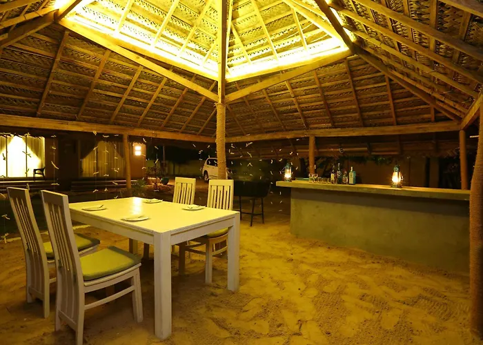 Kay Jay Beach House - Pasikudha