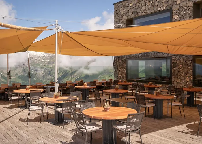 Chetzeron Mountain Hotel