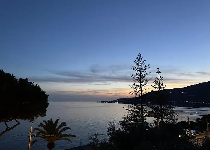 kaDevi Sanremo -centralissimo, parcheggio gratuito, bici-