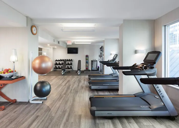 Delta Hotels By Marriott Vancouver Downtown Suites - Downtown Vancouver