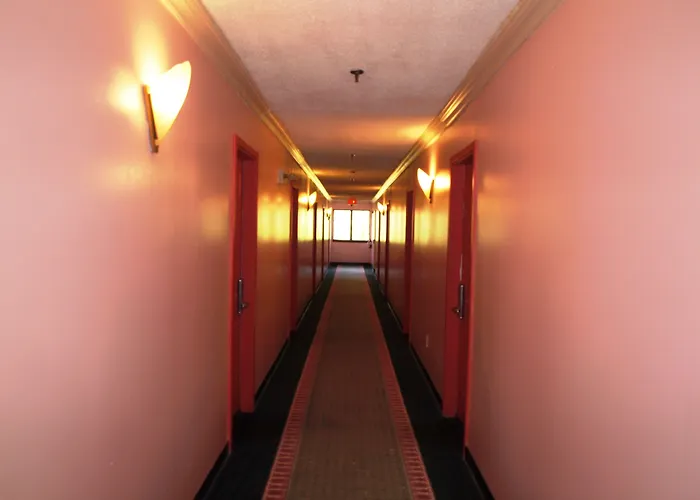 Hilltop Express Inn