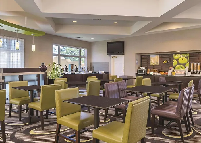 La Quinta Inn & Suites By Wyndham Ontario Airport