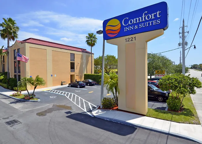 Comfort Inn & Suites Lantana - West Palm Beach South