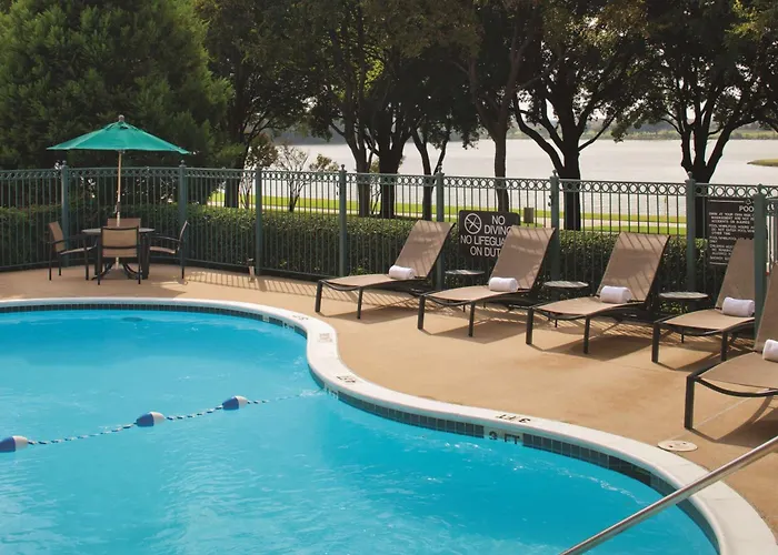 Doubletree By Hilton Dallas-Farmers Branch