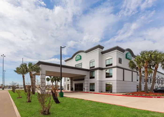 Wingate By Wyndham Sulphur Near Lake Charles