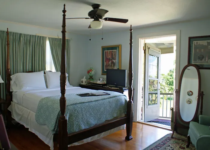 Sabal Palm House Bed And Breakfast