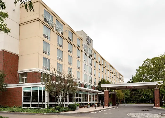 Doubletree By Hilton Hotel Boston Bayside