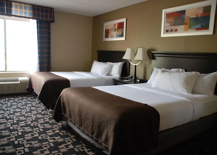 The Plaza Hotel And Suites