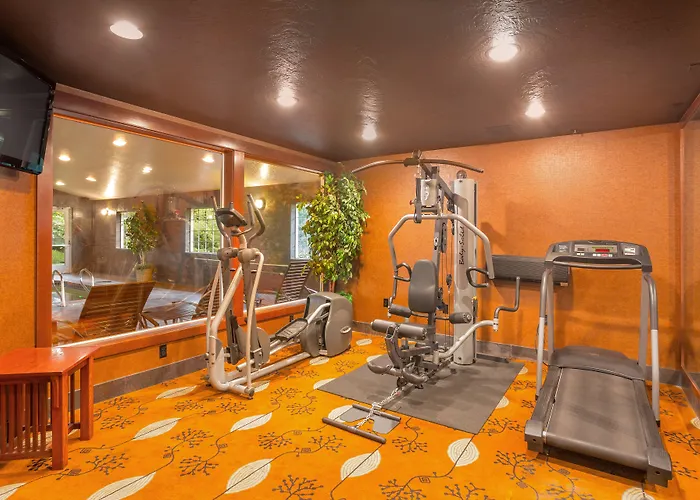 Comfort Inn & Suites Tualatin - Lake Oswego South