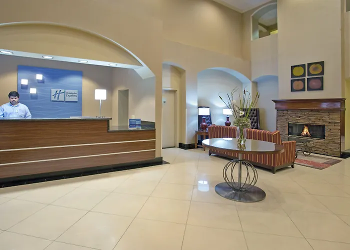 Holiday Inn Express & Suites Rancho Mirage - Palm Spgs Area By Ihg