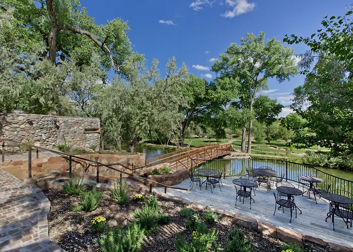 Sunrise Springs Inn And Spa (Adults Only)
