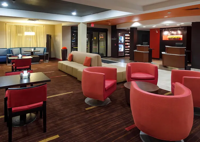 Courtyard By Marriott Lakeland