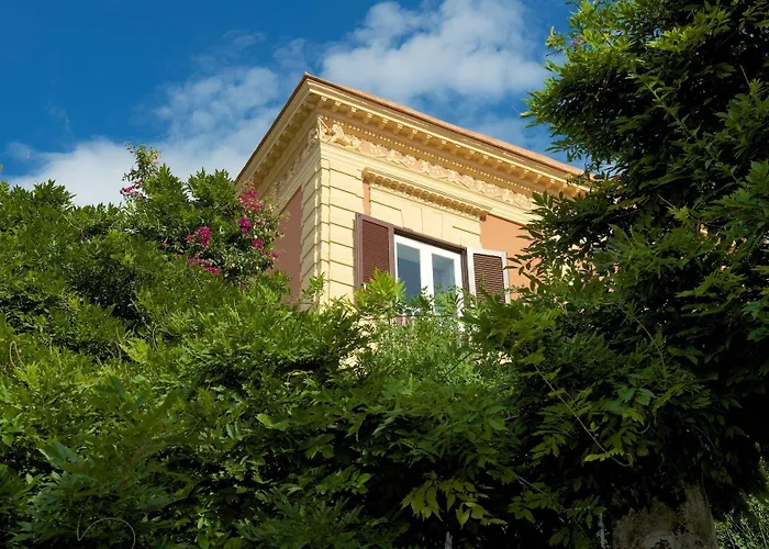 Romantic Hotel&Restaurant Villa Cheta Elite