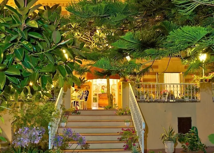 Romantic Hotel&Restaurant Villa Cheta Elite