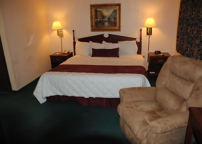 Super 8 By Wyndham Madison In