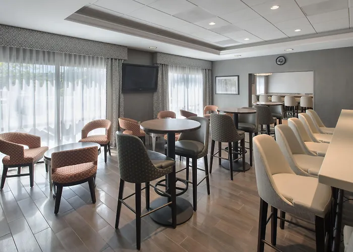 Hampton Inn Boston Logan Airport