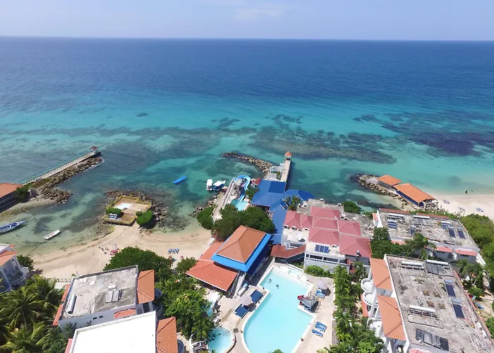 Franklyn D Resort & Spa All Inclusive