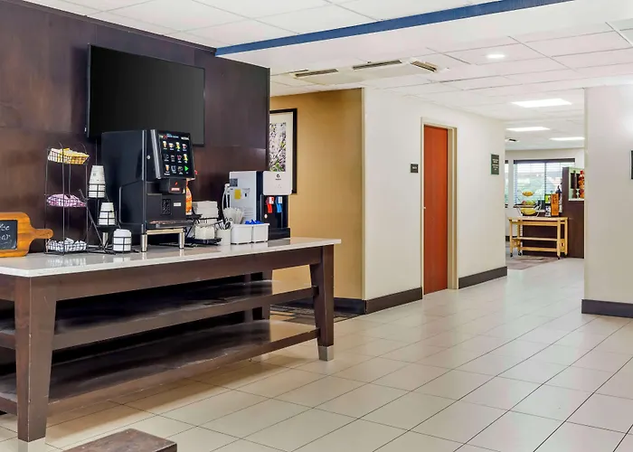 Best Western Plus Berkshire Hills Inn & Suites