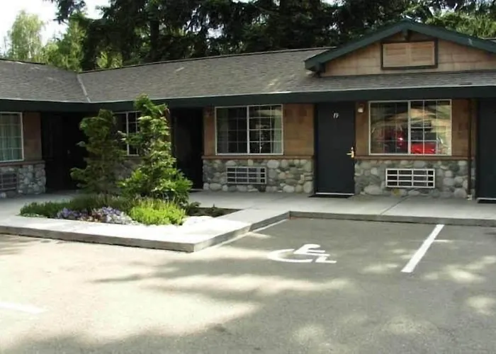Poulsbo Inn & Suites