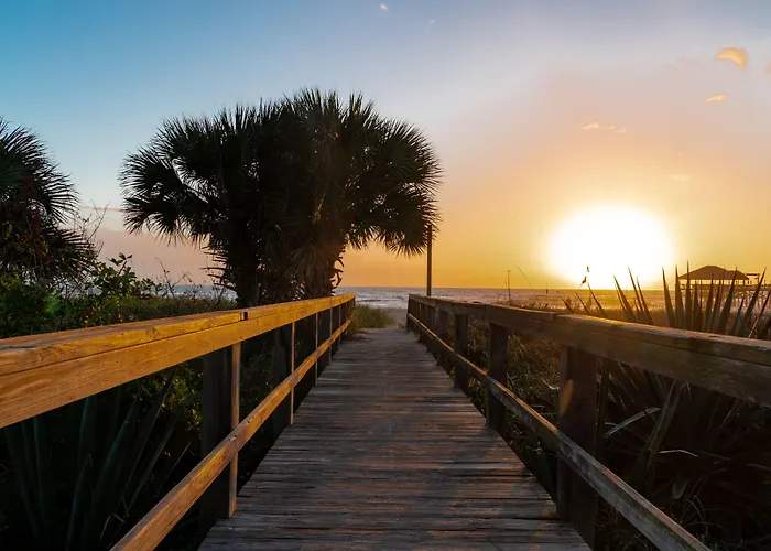 La Quinta By Wyndham Cocoa Beach Oceanfront