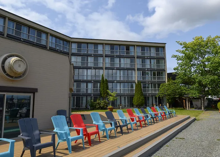 Oceanfront Suites At Cowichan Bay
