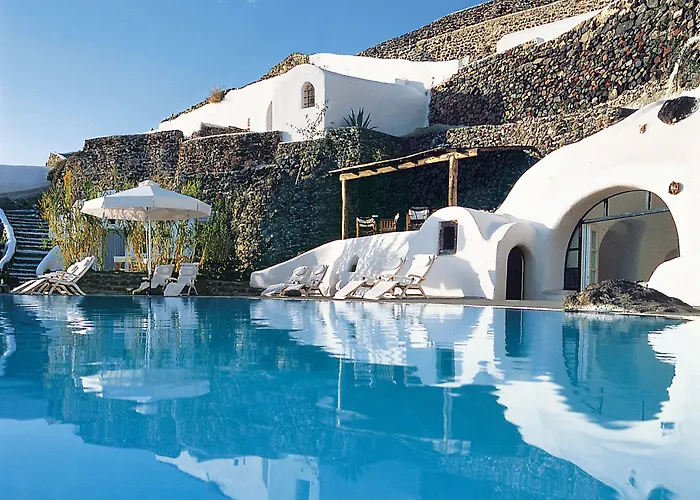 Perivolas Hotel