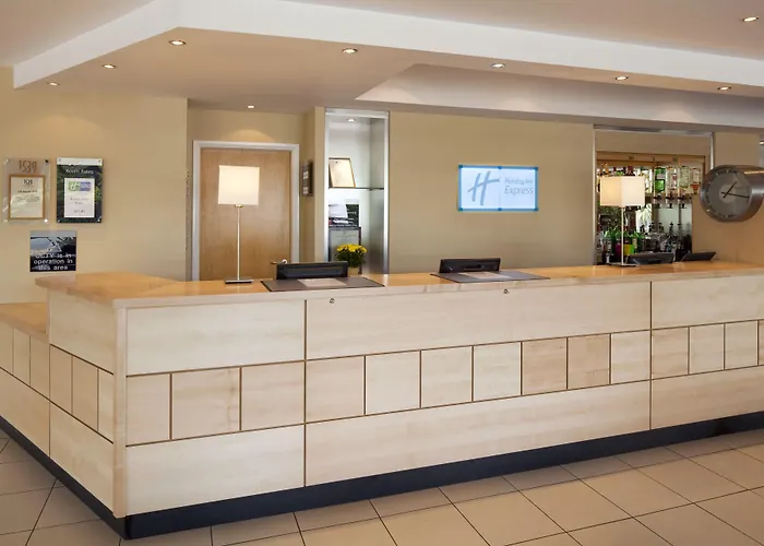 Holiday Inn Express, Chester Racecourse By Ihg