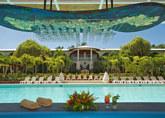 Hotel Tamarindo Diria Beach Resort